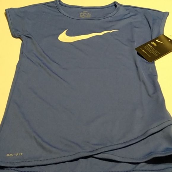 Nike Dry Girls Light Blue Dri-Fit T-shirt. Available in 6 & 6x. New with Tags. - Picture 1 of 2